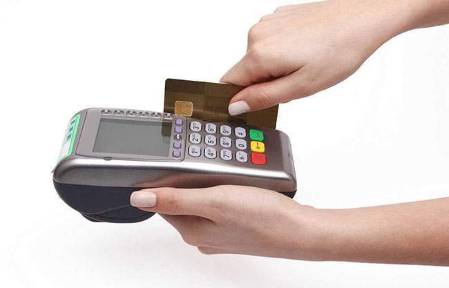 Ngân hàng đặt nhiều rào cản khi chủ thẻ muốn vay tiền mặt từ thẻ này